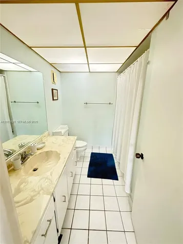 240 Lakeview Drive Weston FL 33326