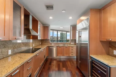 5959 Collins Avenue Miami Beach FL 33140