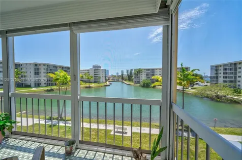 2851 Leonard Drive Aventura FL 33160
