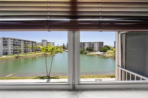 2851 Leonard Drive Aventura FL 33160