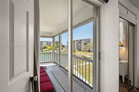 2851 Leonard Drive Aventura FL 33160