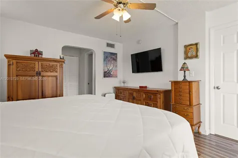 2851 Leonard Drive Aventura FL 33160