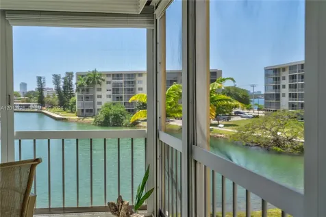 2851 Leonard Drive Aventura FL 33160