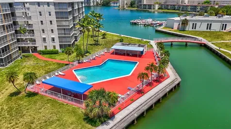2851 Leonard Drive Aventura FL 33160
