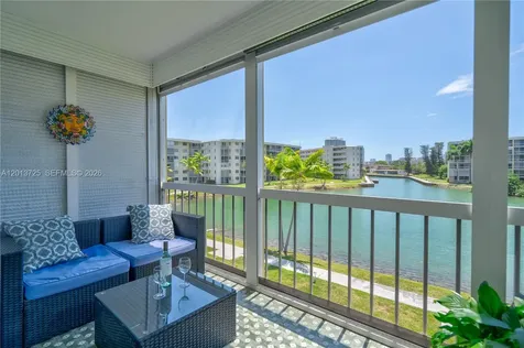2851 Leonard Drive Aventura FL 33160