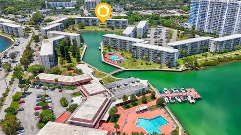 2851 Leonard Drive Aventura FL 33160