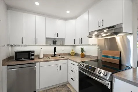 2851 Leonard Drive Aventura FL 33160