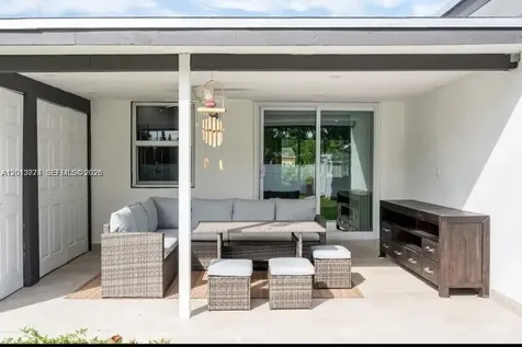 2242 Taft Street Hollywood FL 33020
