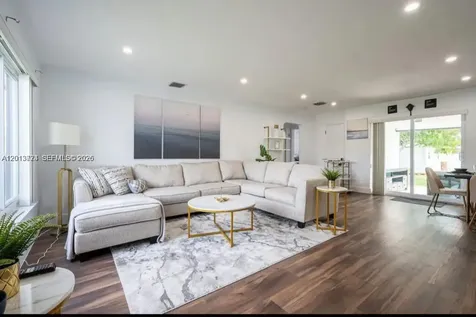2242 Taft Street Hollywood FL 33020