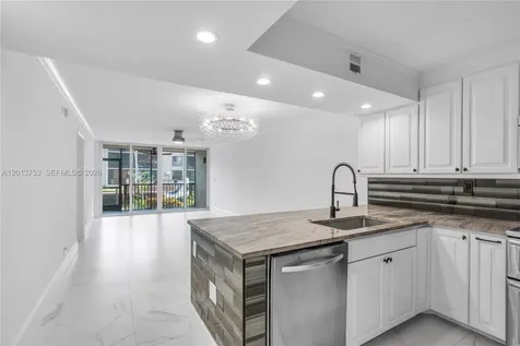 12 Royal Palm Way Boca Raton FL 33432