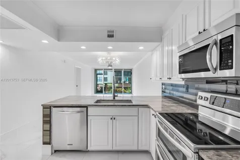 12 Royal Palm Way Boca Raton FL 33432