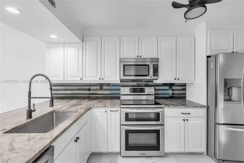 12 Royal Palm Way Boca Raton FL 33432