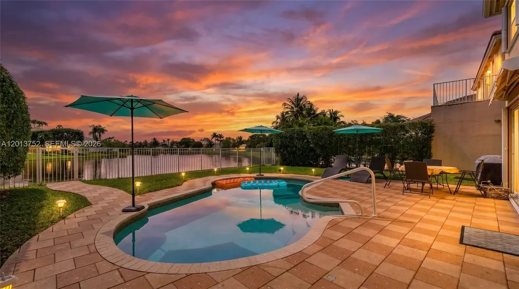 4019 Turquoise Trail Weston FL 33331