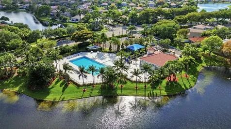 4019 Turquoise Trail Weston FL 33331