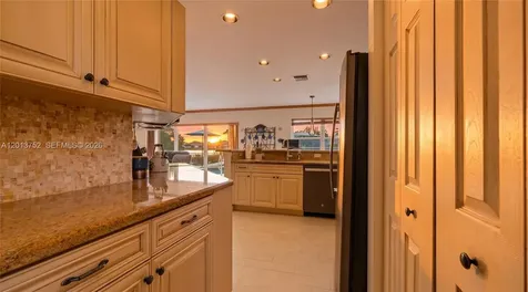 4019 Turquoise Trail Weston FL 33331
