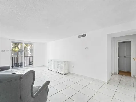 720 Collins Avenue Miami Beach FL 33139