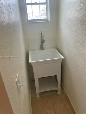 4115 SW 108th Avenue Miami FL 33165