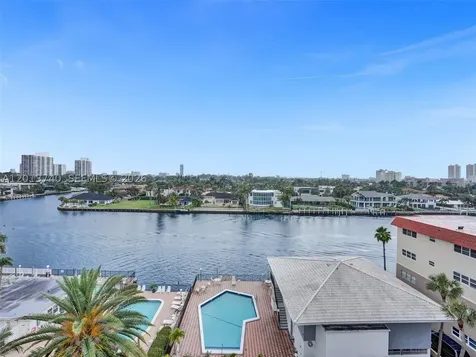 3113 S Ocean Drive Hallandale Beach FL 33009