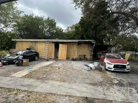 3910 SW 34th Avenue West Park FL 33023