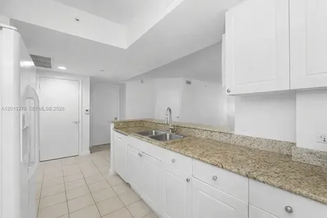 19501 W Country Club Drive Aventura FL 33180