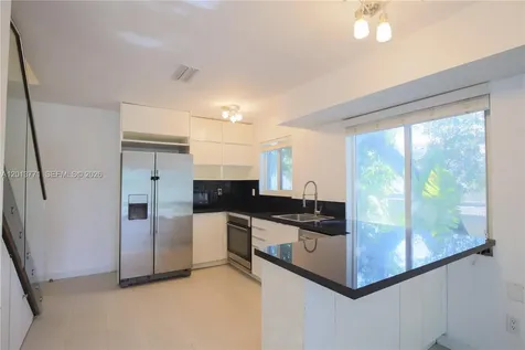3239 W Trade Avenue Miami FL 33133