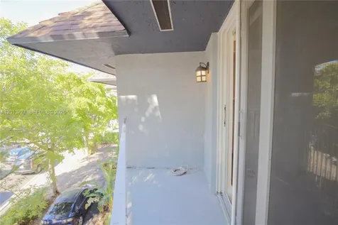 3239 W Trade Avenue Miami FL 33133