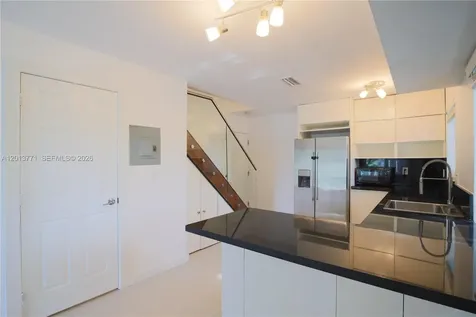 3239 W Trade Avenue Miami FL 33133