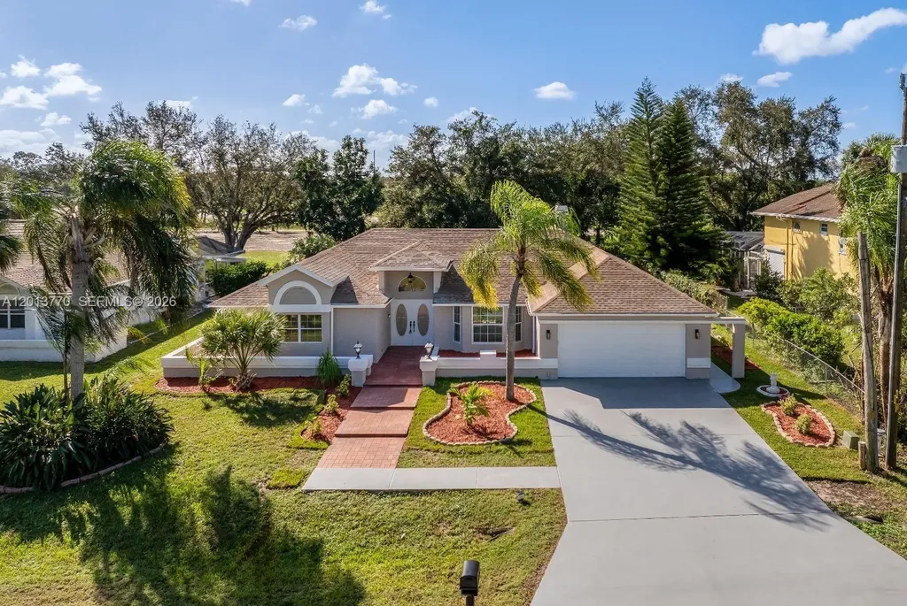 1703 Golfside Village Drive Lehigh Acres FL 33936