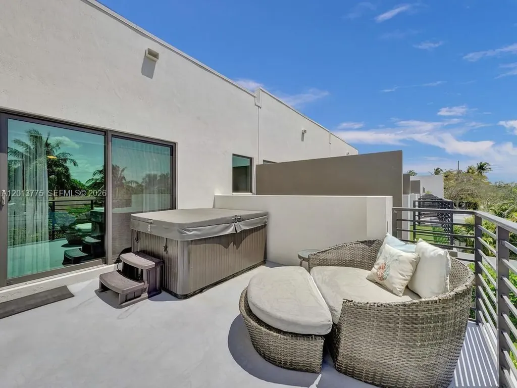 1604 SW 4th Avenue Fort Lauderdale FL 33315