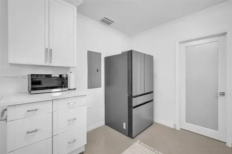 470 NE 113th Street Miami FL 33161