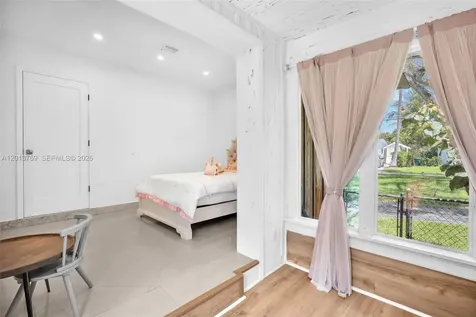 470 NE 113th Street Miami FL 33161