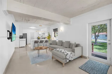 470 NE 113th Street Miami FL 33161