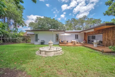 470 NE 113th Street Miami FL 33161