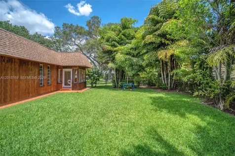 470 NE 113th Street Miami FL 33161