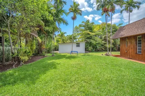 470 NE 113th Street Miami FL 33161
