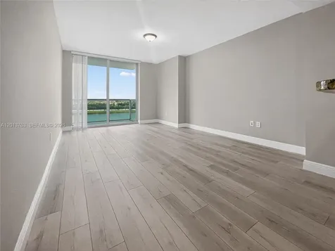 2681 N Flamingo Road Sunrise FL 33323