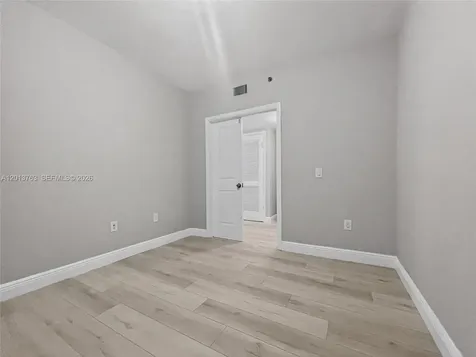 2681 N Flamingo Road Sunrise FL 33323