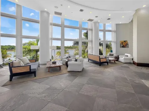 2681 N Flamingo Road Sunrise FL 33323