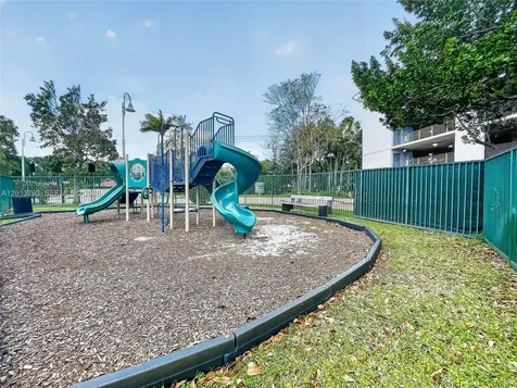 2681 N Flamingo Road Sunrise FL 33323