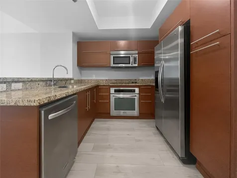 2681 N Flamingo Road Sunrise FL 33323