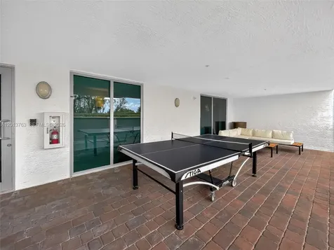 2681 N Flamingo Road Sunrise FL 33323