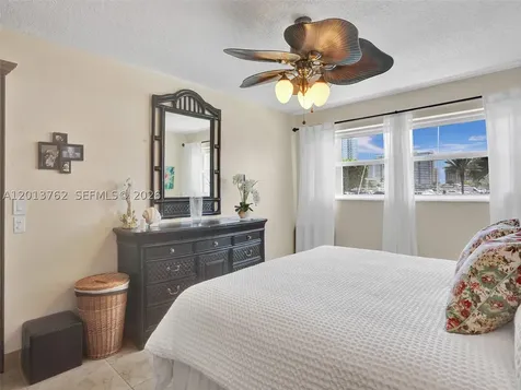 2600 Diana Drive Hallandale Beach FL 33009