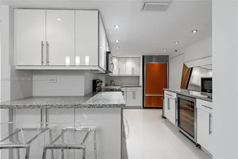6039 Collins Avenue Miami Beach FL 33140