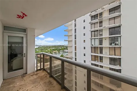 6039 Collins Avenue Miami Beach FL 33140