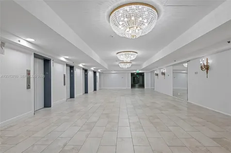6039 Collins Avenue Miami Beach FL 33140