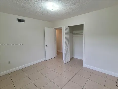 3425 SW 89th Avenue Miami FL 33165