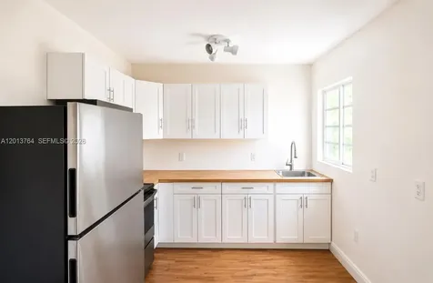 410 76th Street Miami Beach FL 33141