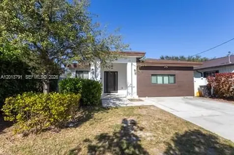 5743 SW 18th Street West Park FL 33023