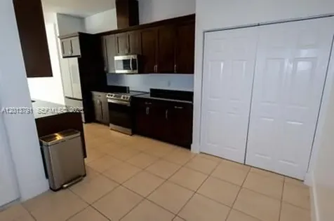 5743 SW 18th Street West Park FL 33023