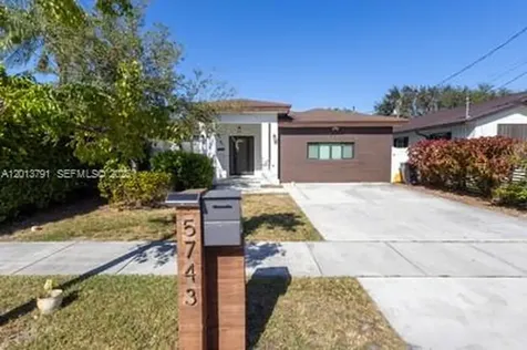 5743 SW 18th Street West Park FL 33023